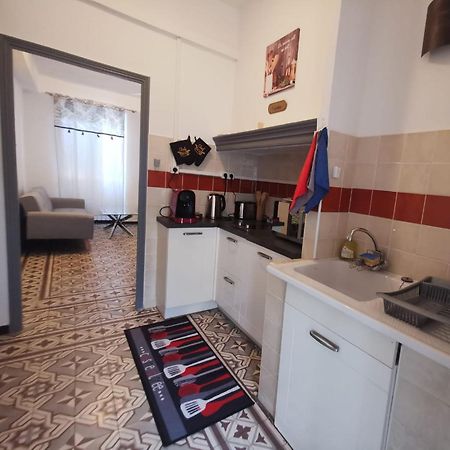 Petit Appart Entier Au Coeur Des Remparts - Netfix Et Connection Fibre Gratuits Карпантра Екстер'єр фото